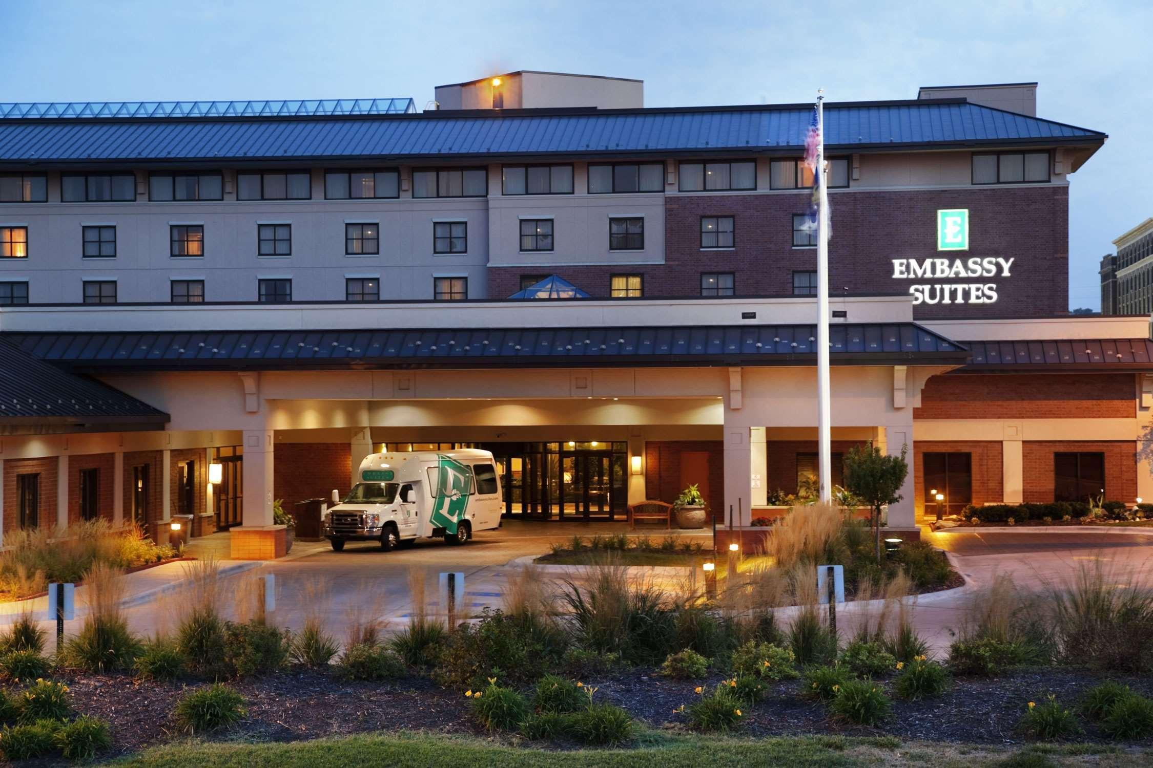 Embassy Suites By Hilton Omaha Downtown Old Market Exterior foto