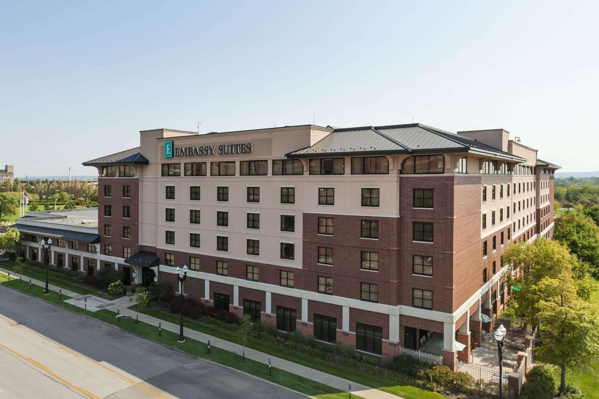 Embassy Suites By Hilton Omaha Downtown Old Market Exterior foto